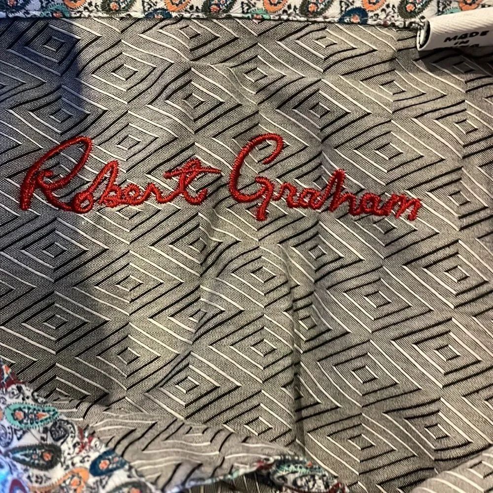 Robert Graham about Grey/Silver Pattern Button Down Shirt - Picture 6 of 7